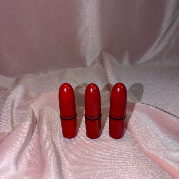 New MAC Cosmetics Bold Mini Red Lipstick Trio - Picture 2 of 2